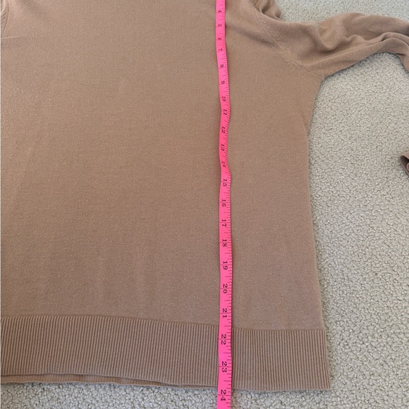 2 Banana Republic sweaters excellent condition!! - Picture 7 of 7